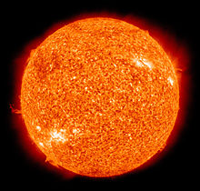 220px-The_Sun_by_the_Atmospheric_Imaging_Assembly_of_NASA's_Solar_Dynamics_Observatory_-_20100819.jpg