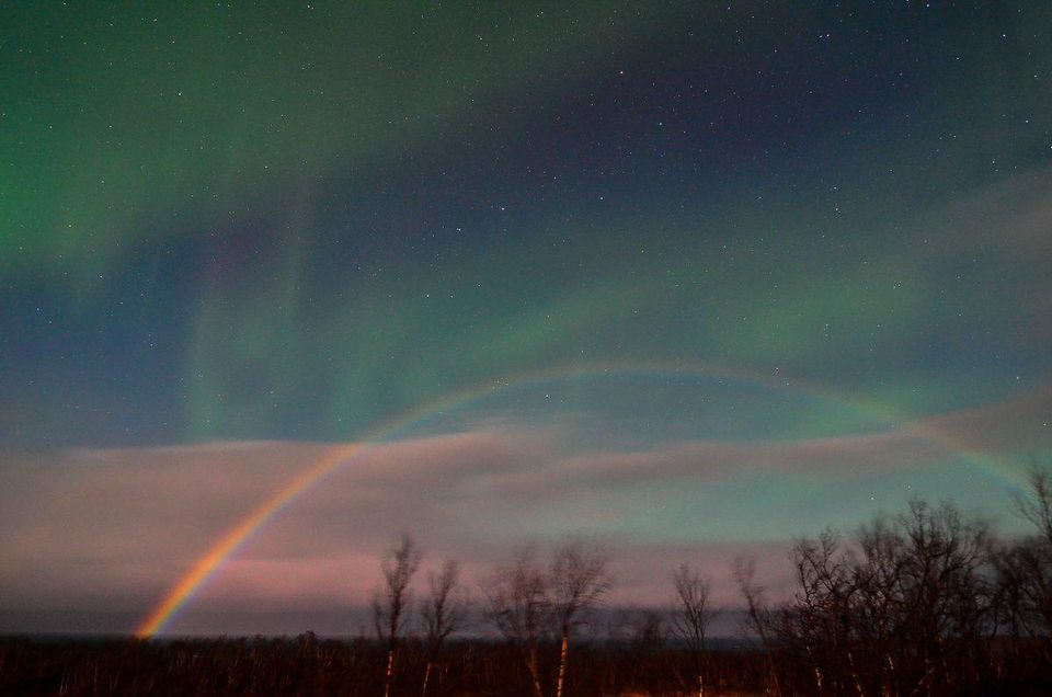 https_blogs-images.forbes.com_jamiecartereurope_files_2018_11_Lights-Over-Lapland-Aurora-Moonbow-1200x795.jpg